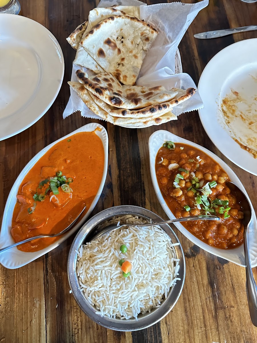 Curry & Grill - Restaurant & Sports Bar-6